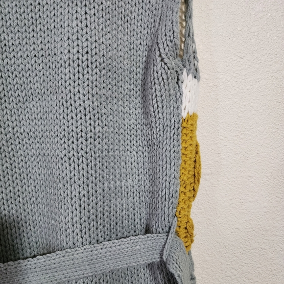 Vertigo sleeveless sweater NWT - Picture 6 of 10